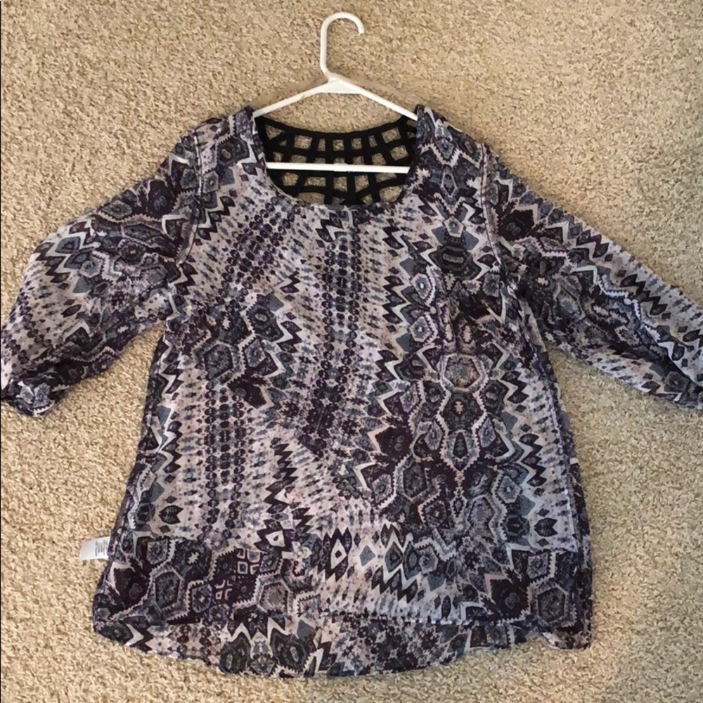 Cute blouse with detail back